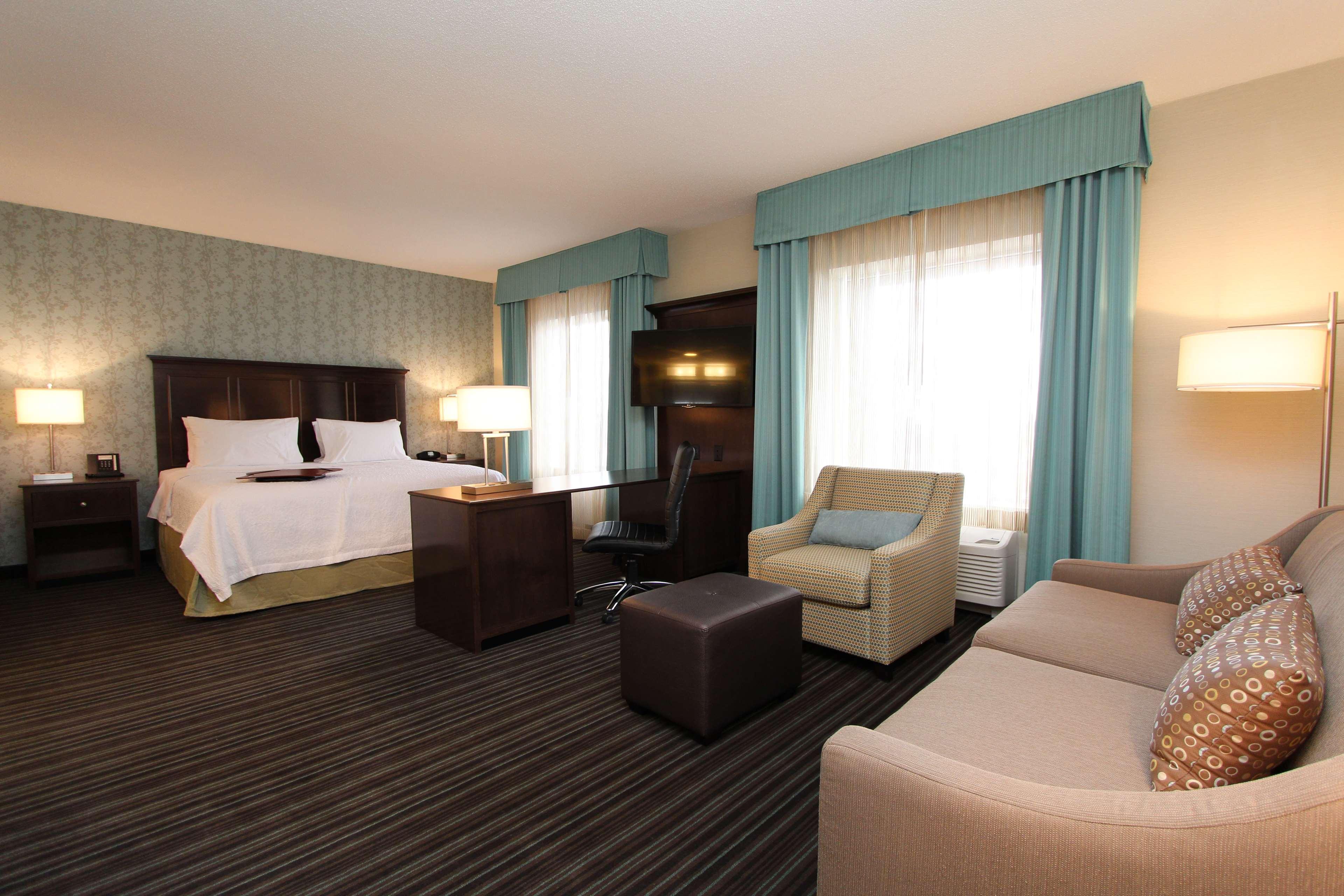 Hampton Inn & Suites By Hilton St. John'S Airport Экстерьер фото
